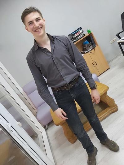 Евгений Попов